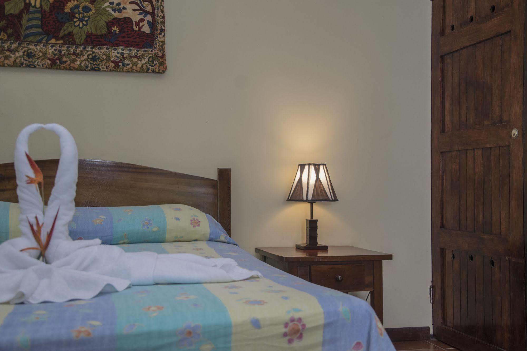 Condominio Villas El Parque Мануэль-Антонио Экстерьер фото